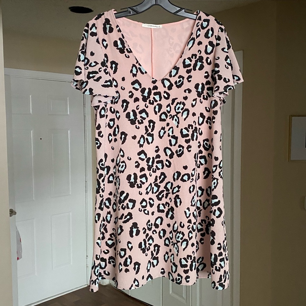 Worn Once! Cute + flowy (fully lined) dress!